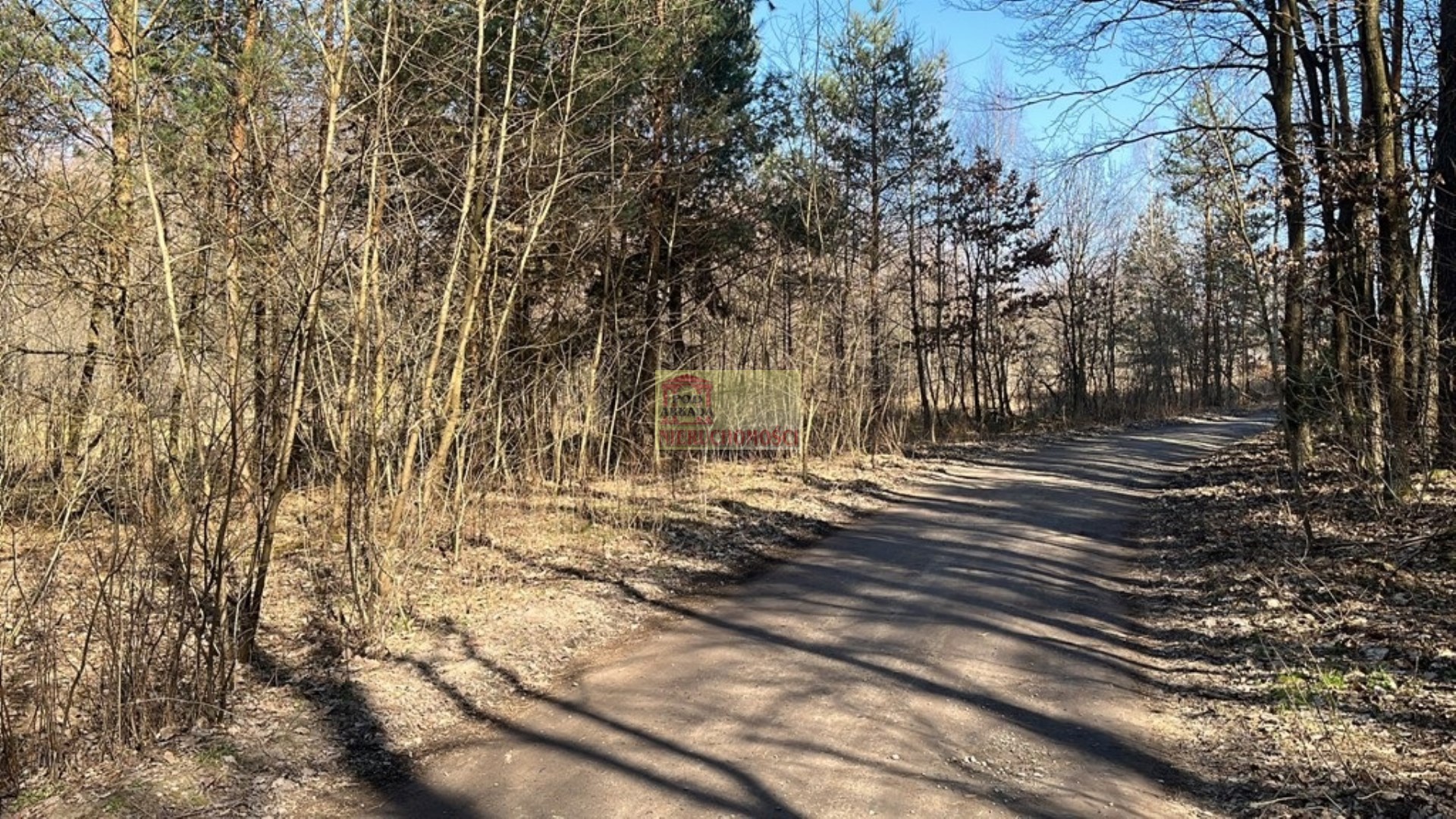 Działka na sprzedaż